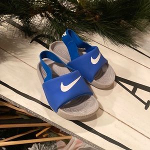 Nike toddler sandals